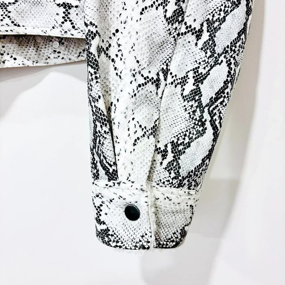 HONEY PUNCH Snake pattern faux leather coat with sheepskin collar - Picture 8 of 9